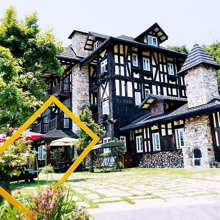 Black Forest Manor Renai Εξωτερικό φωτογραφία