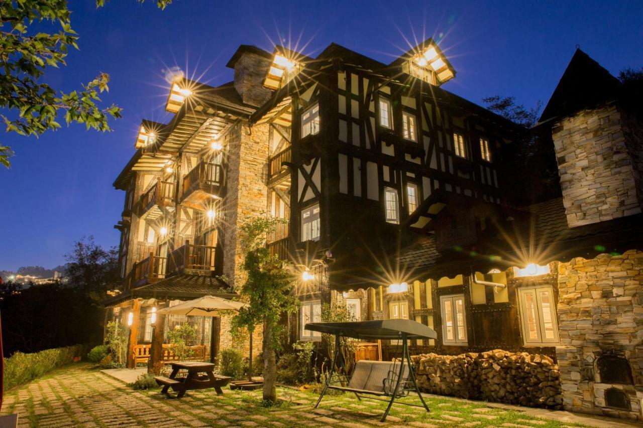 Black Forest Manor Renai Εξωτερικό φωτογραφία