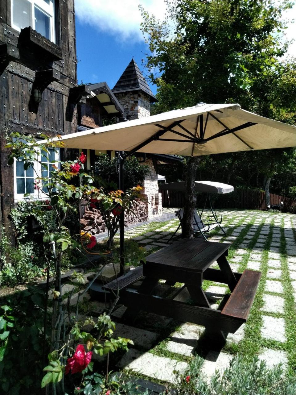 Black Forest Manor Renai Εξωτερικό φωτογραφία