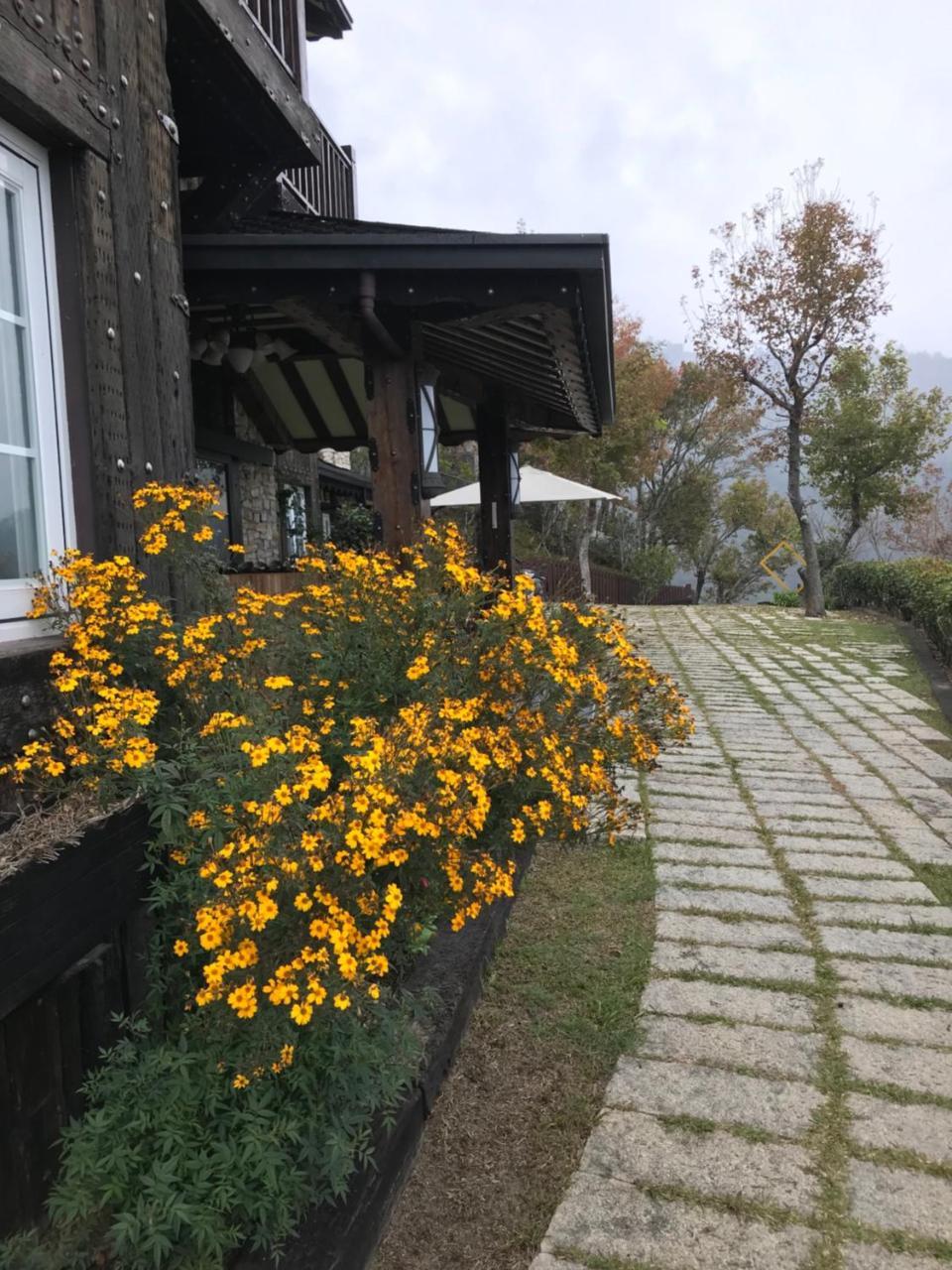 Black Forest Manor Renai Εξωτερικό φωτογραφία
